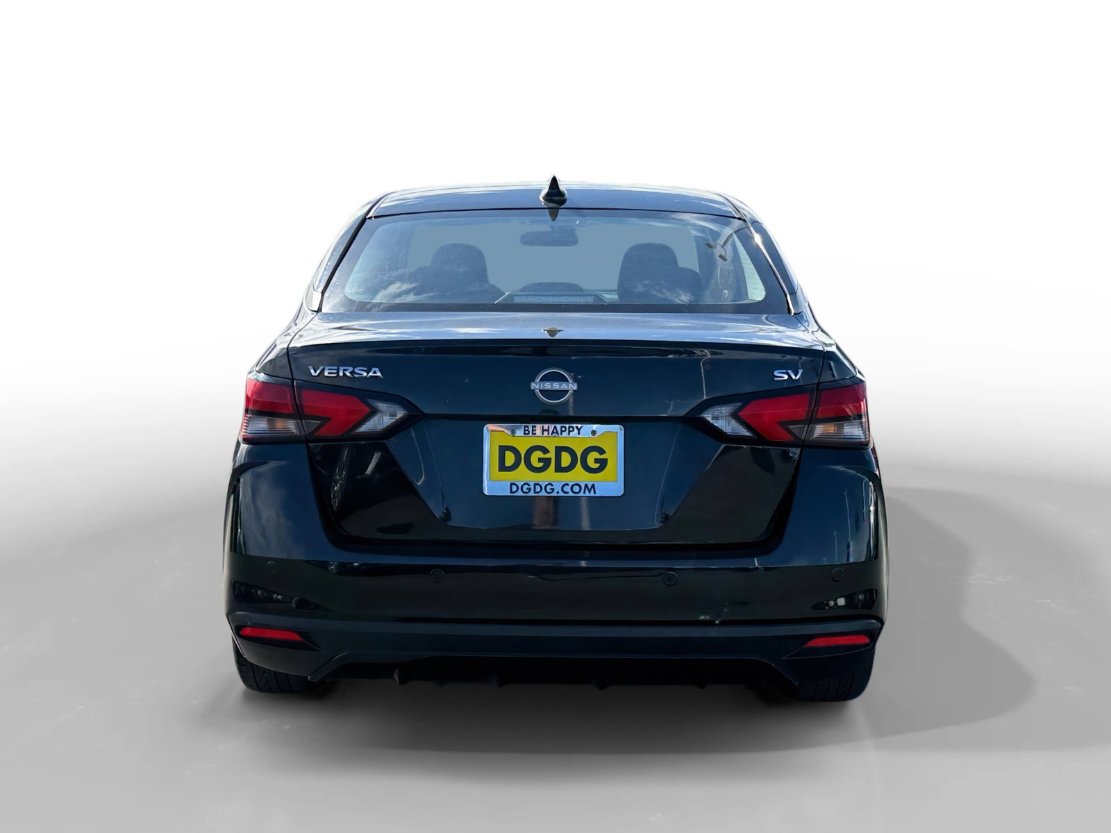 Used 2023 Nissan Versa SV FWD image 4