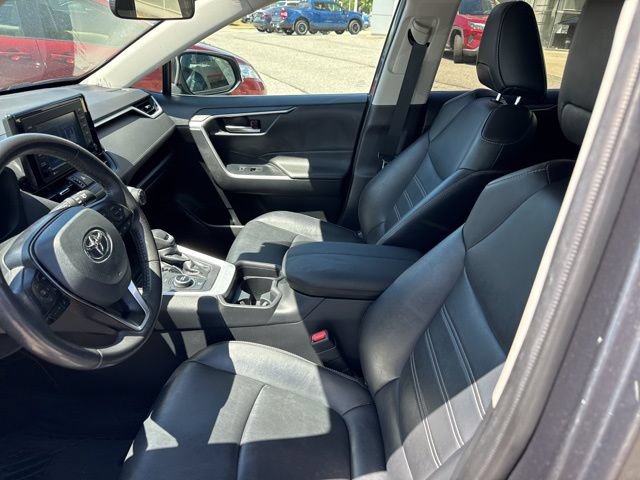 Used 2021 Toyota RAV4 XLE Premium AWD/4WD image 13