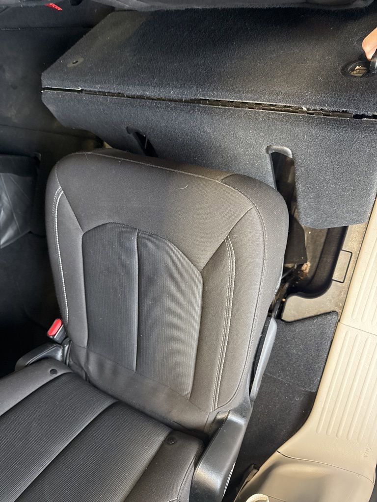 Used 2023 Chrysler Voyager LX image 46