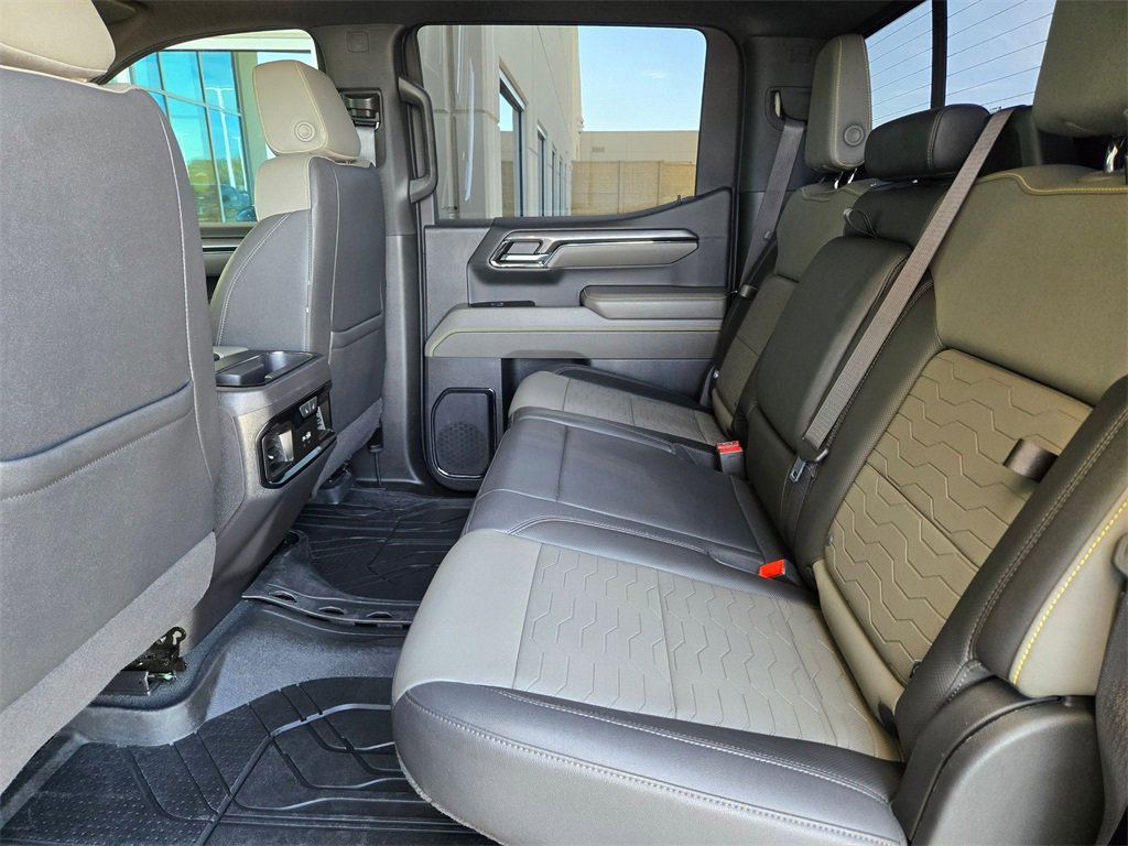 Used 2024 Chevrolet Silverado 1500 ZR2 w/ Technology Package image 15