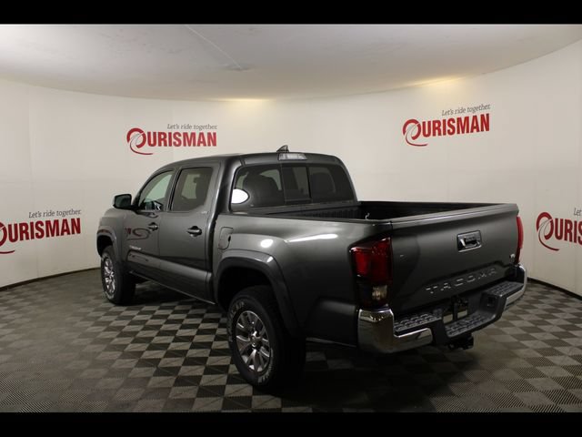 Used 2019 Toyota Tacoma SR5 AWD/4WD image 5