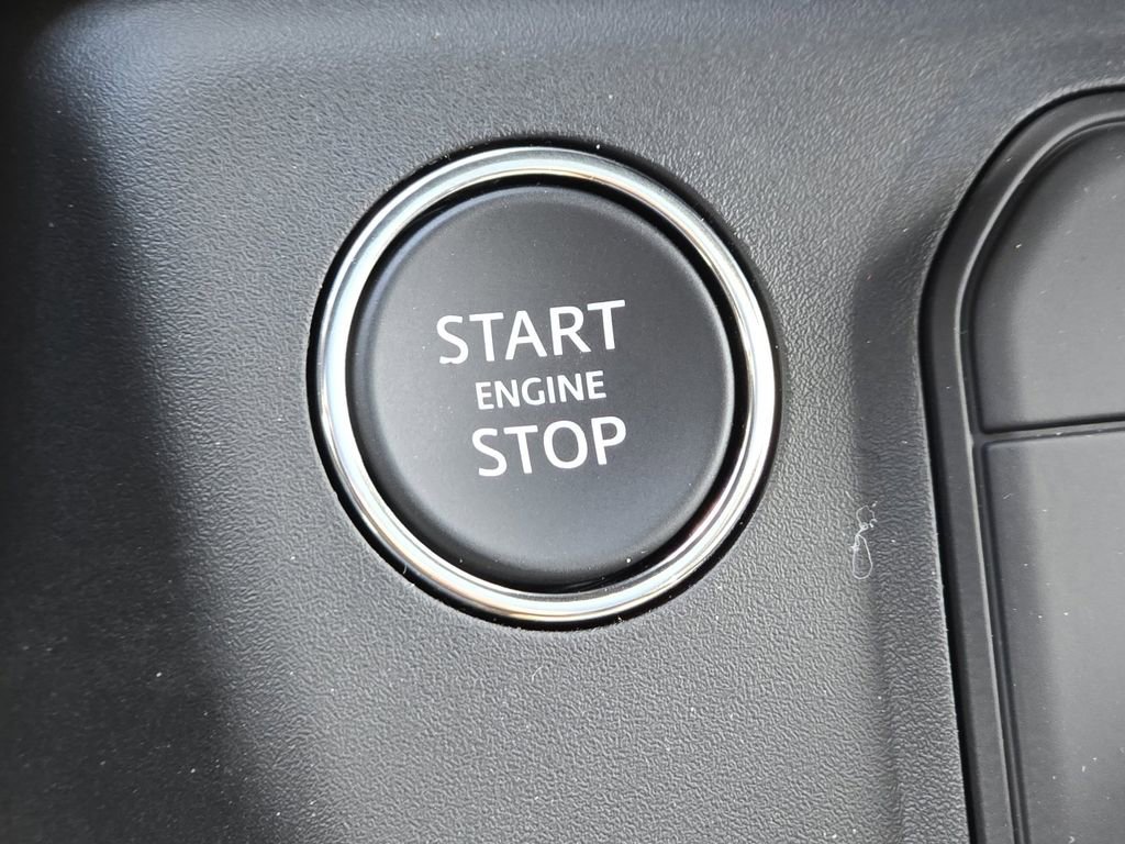 New 2026 Land Rover Defender 130 X-Dynamic SE AWD/4WD image 13