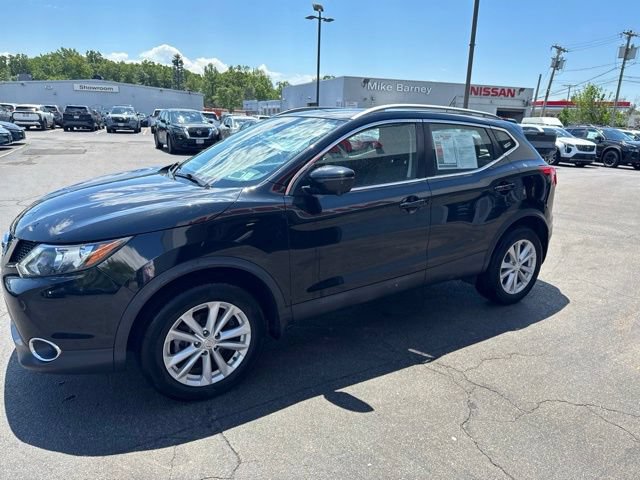Used 2017 Nissan Rogue Sport SV w/ SV Premium Package AWD/4WD image 4