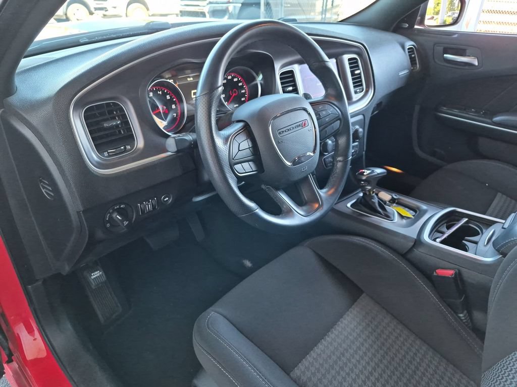 Used 2021 Dodge Charger R/T w/ Driver Convenience Group RWD image 9