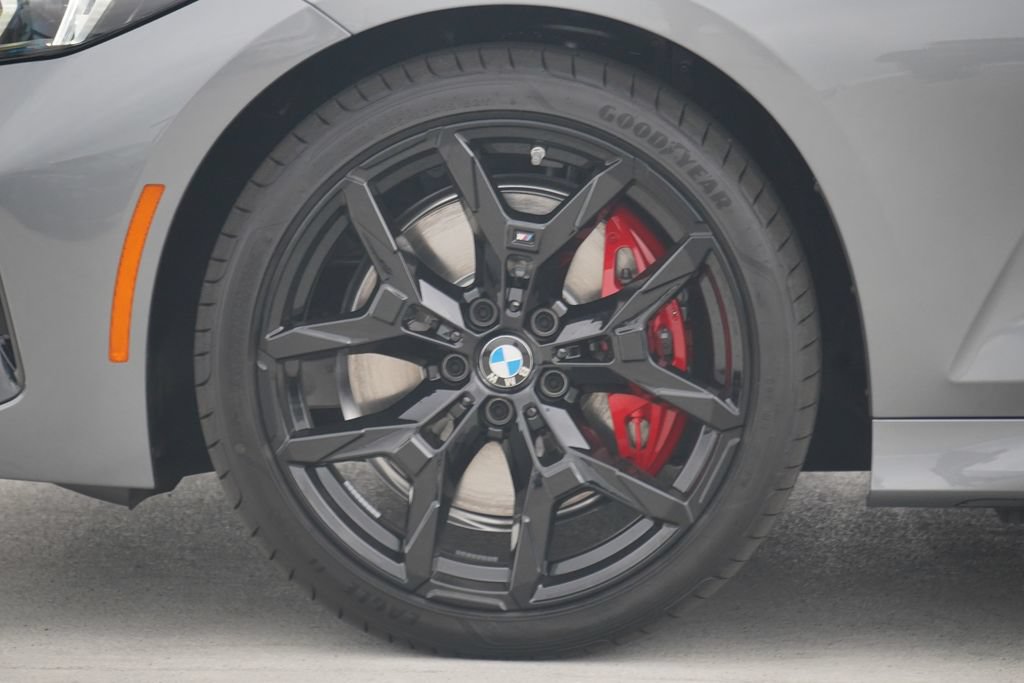 Used 2026 BMW 330i Sedan w/ M Sport Package RWD image 5