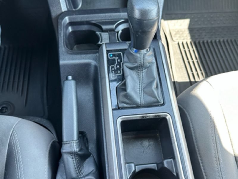 Used 2022 Toyota Tacoma SR5 RWD image 20