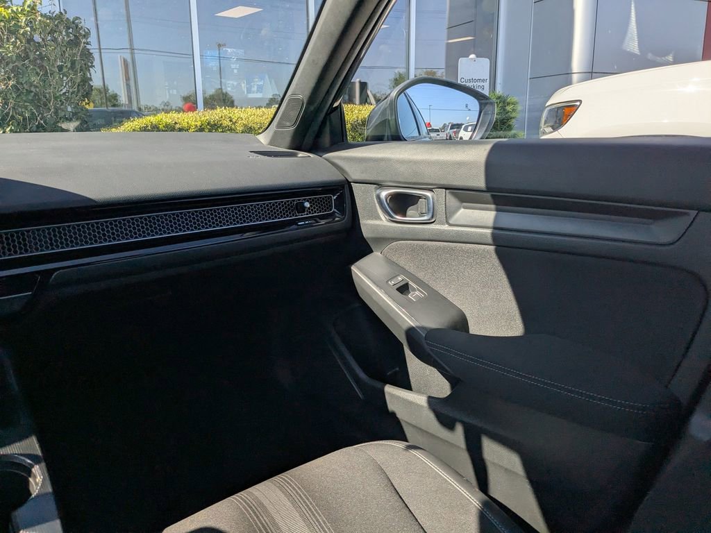 Used 2025 Honda Civic Sport image 17