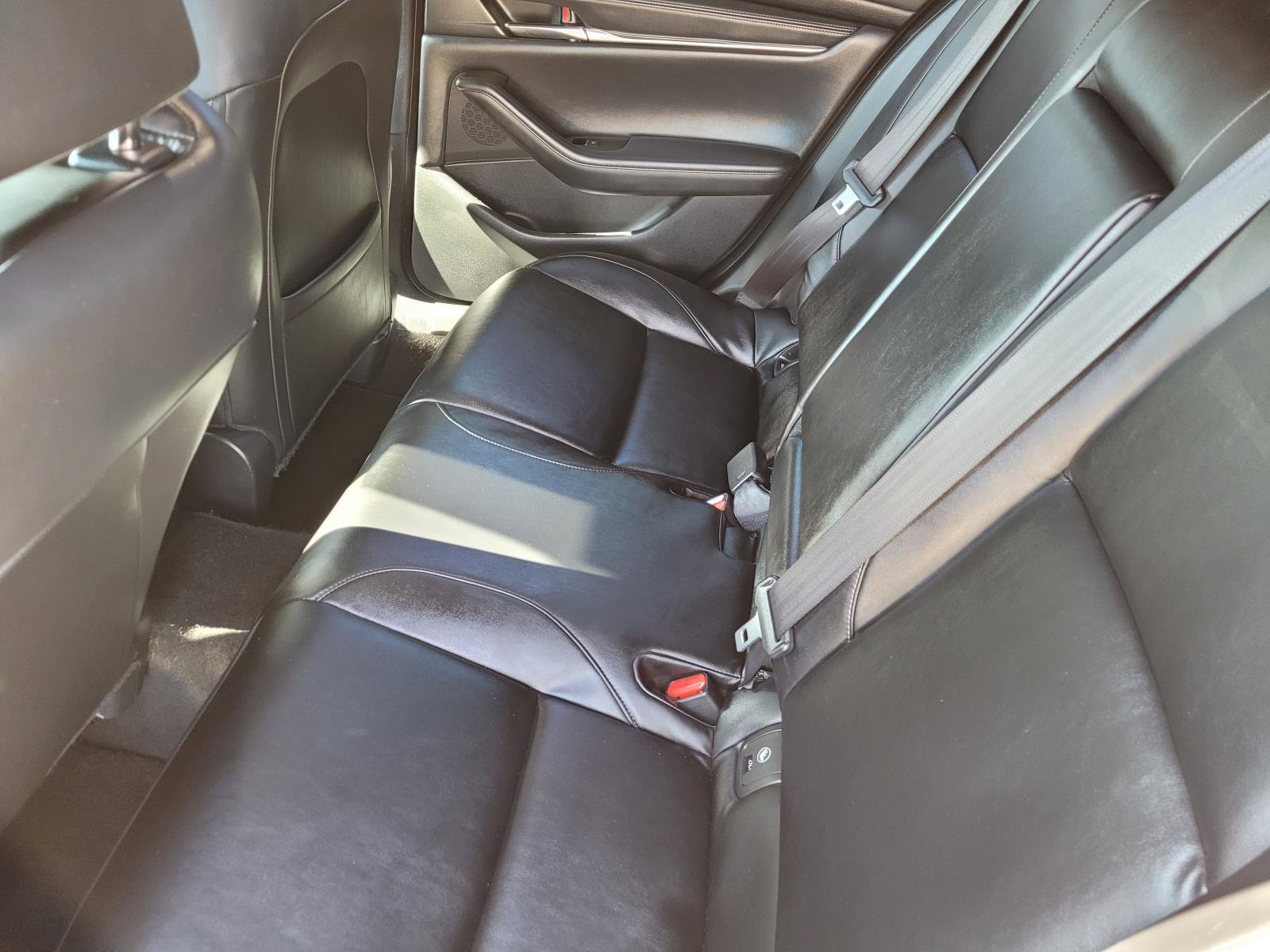 Used 2019 MAZDA MAZDA3 Hatchback FWD image 17