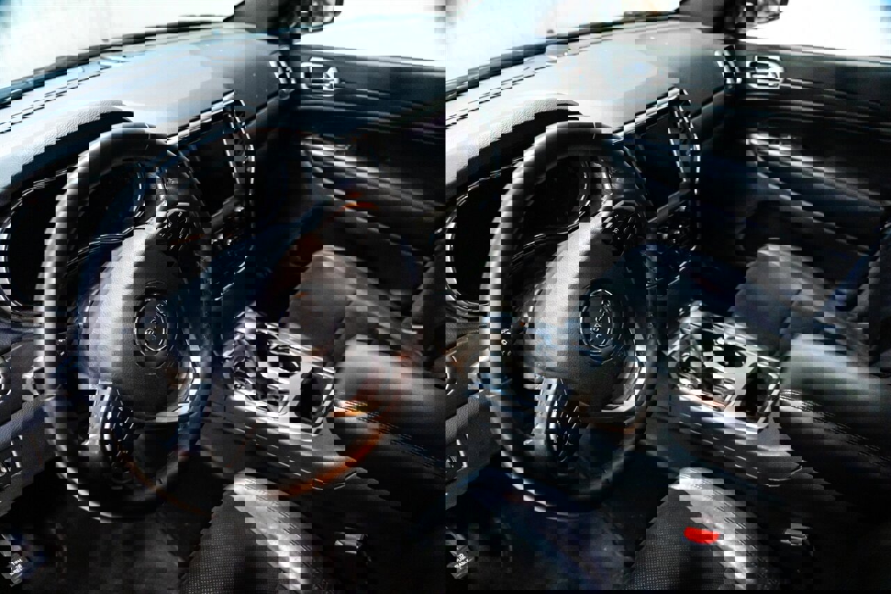 Used 2018 Jeep Grand Cherokee Altitude image 16