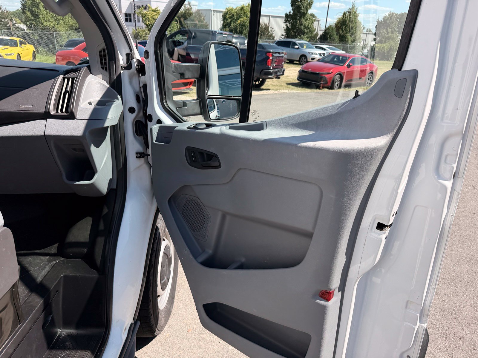 Used 2018 Ford Transit 150 130 Low Roof RWD image 24