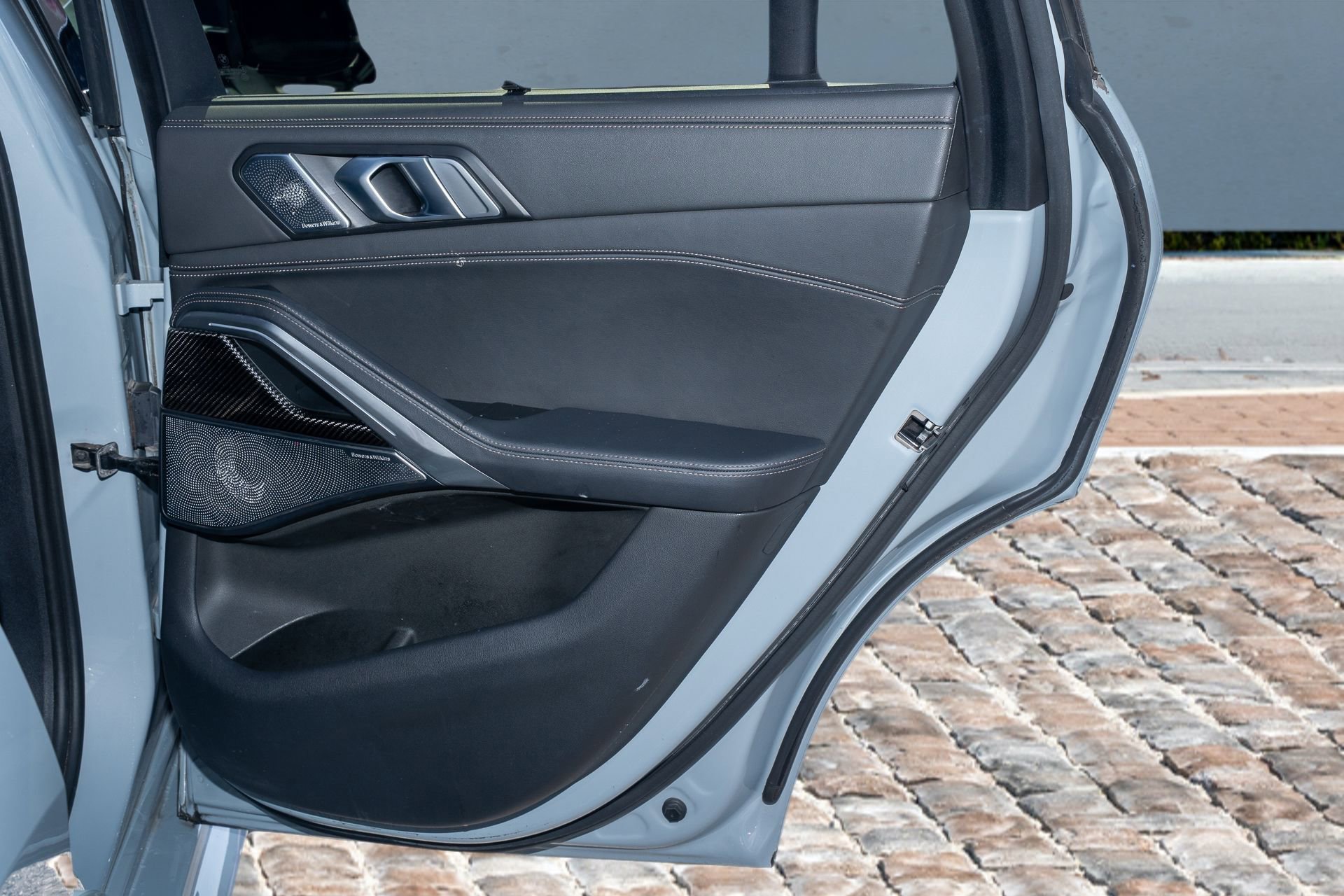 Used 2024 BMW X6 M60i w/ Dynamic Handling Package image 15