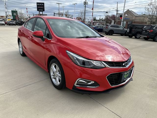 Used 2018 Chevrolet Cruze LT w/ Convenience Package image 11