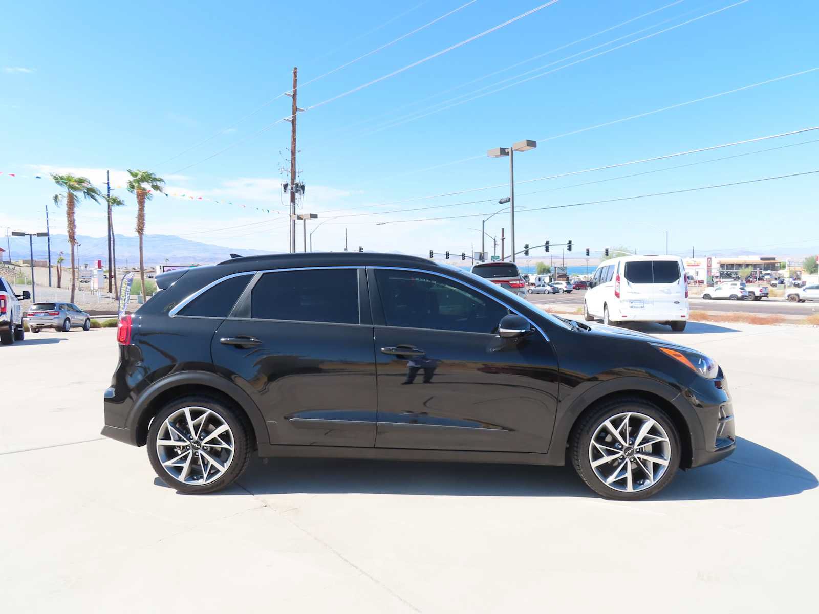 Used 2022 Kia Niro Touring Special Edition FWD image 10