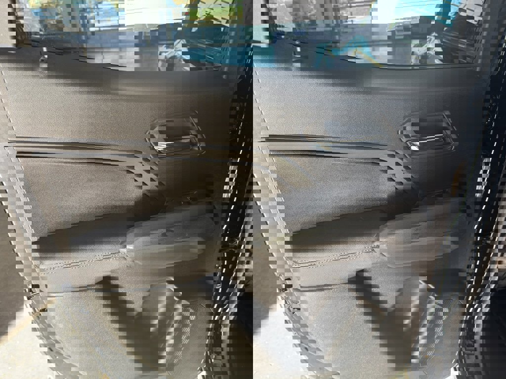 Used 2023 Chevrolet Colorado LT w/ LT Convenience Package III image 11