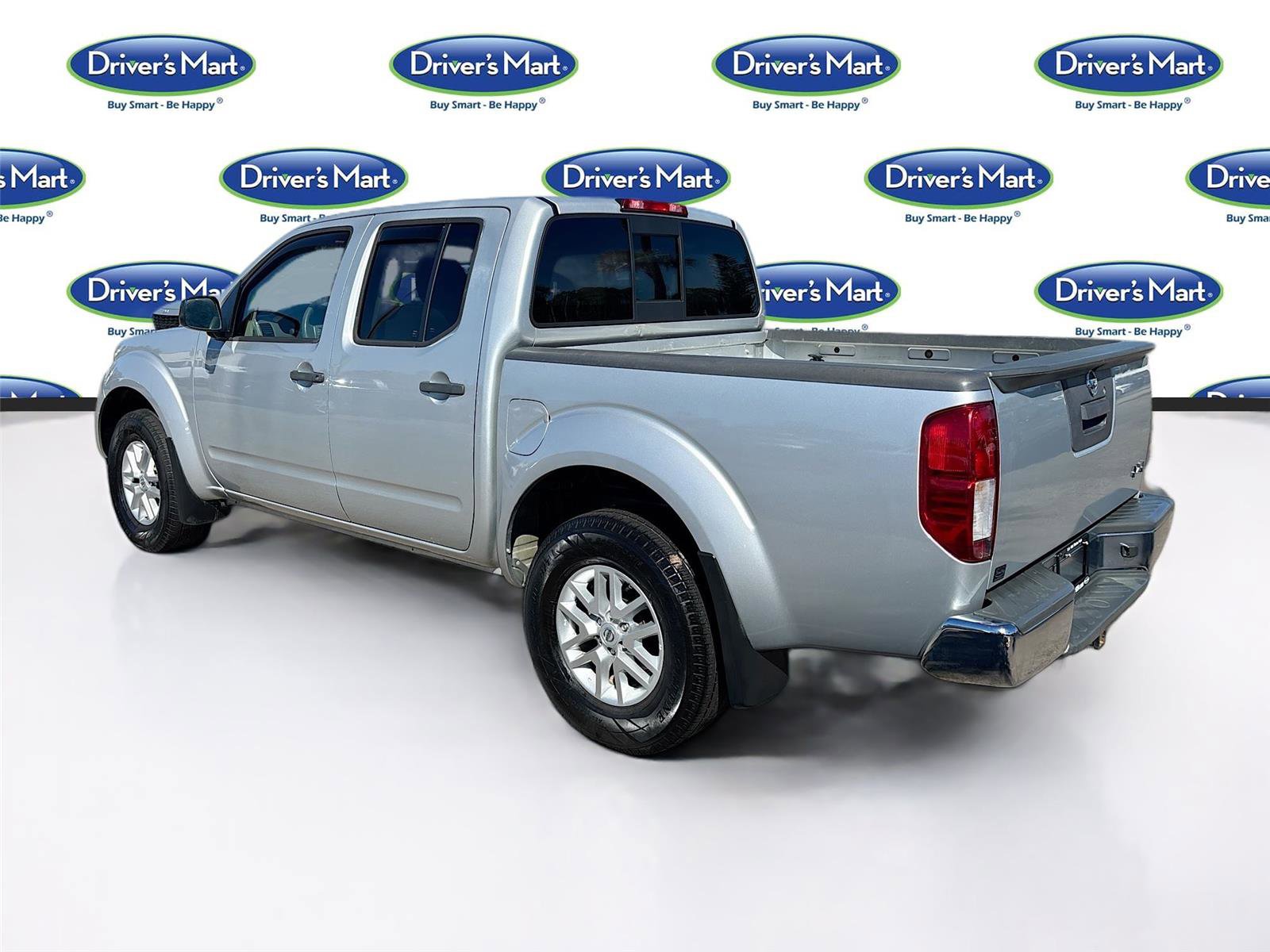 Used 2017 Nissan Frontier SV image 5