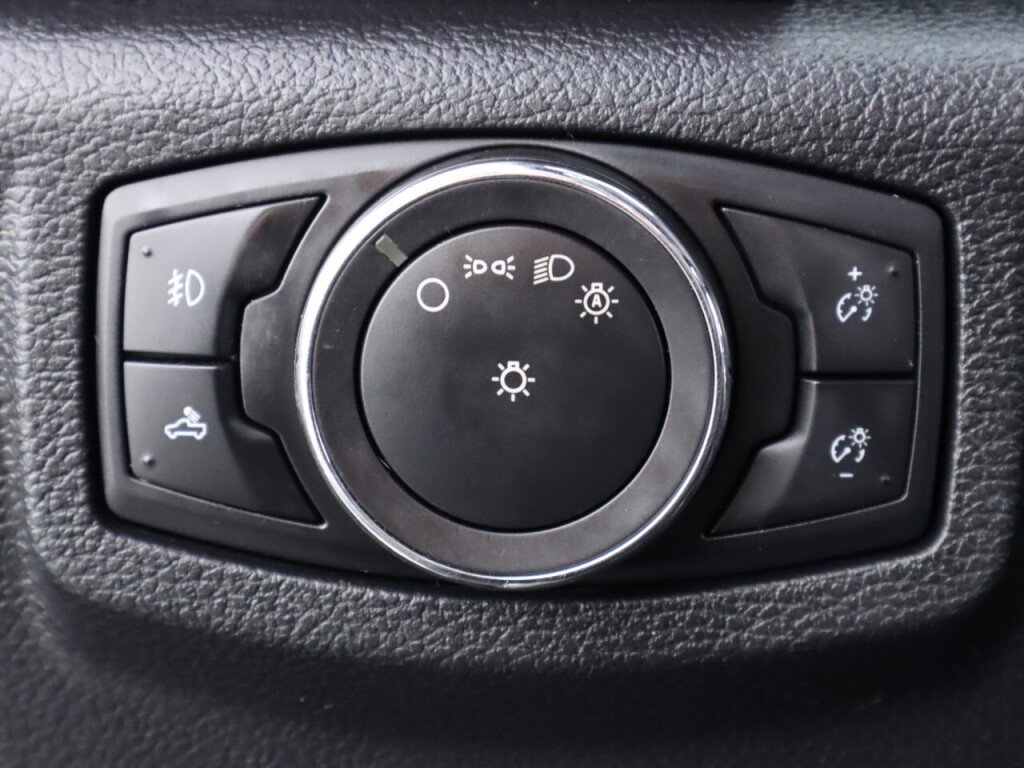 Used 2016 Ford F150 XLT w/ Equipment Group 302A Luxury image 10