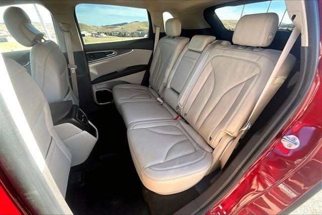 Used 2019 Lincoln Nautilus Reserve image 22