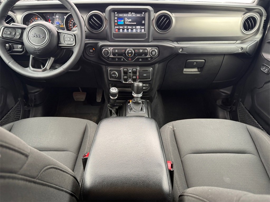 Certified 2023 Jeep Gladiator Willys image 10