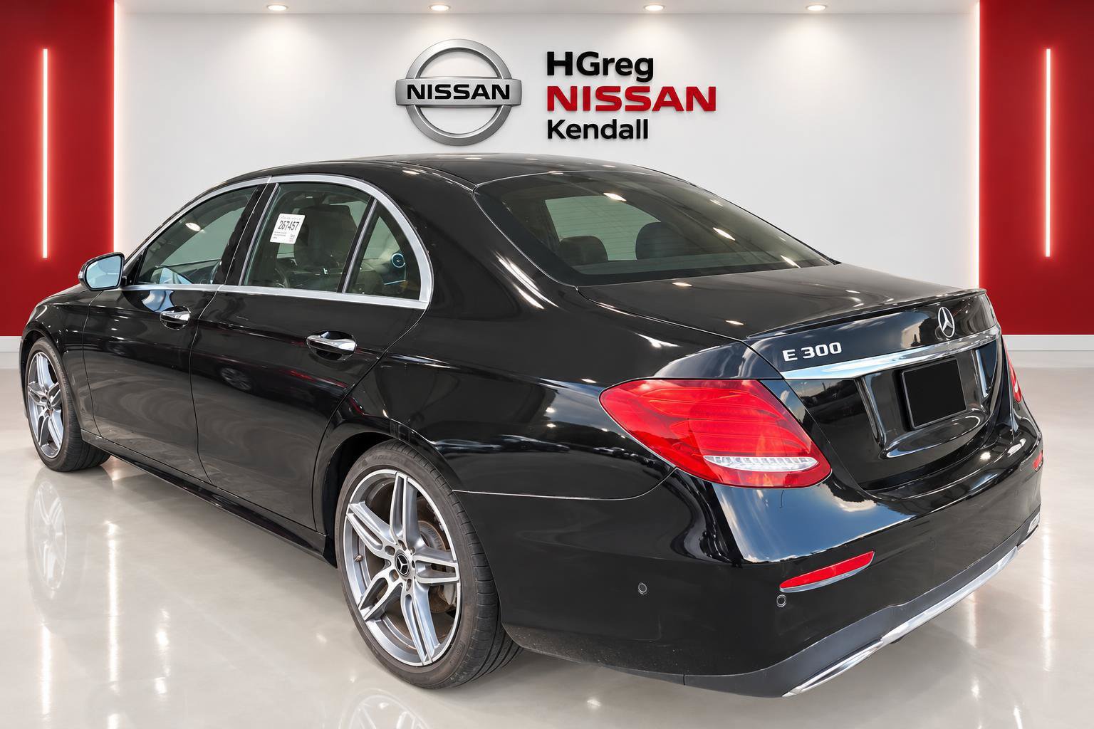 Used 2019 Mercedes-Benz E 300 image 2