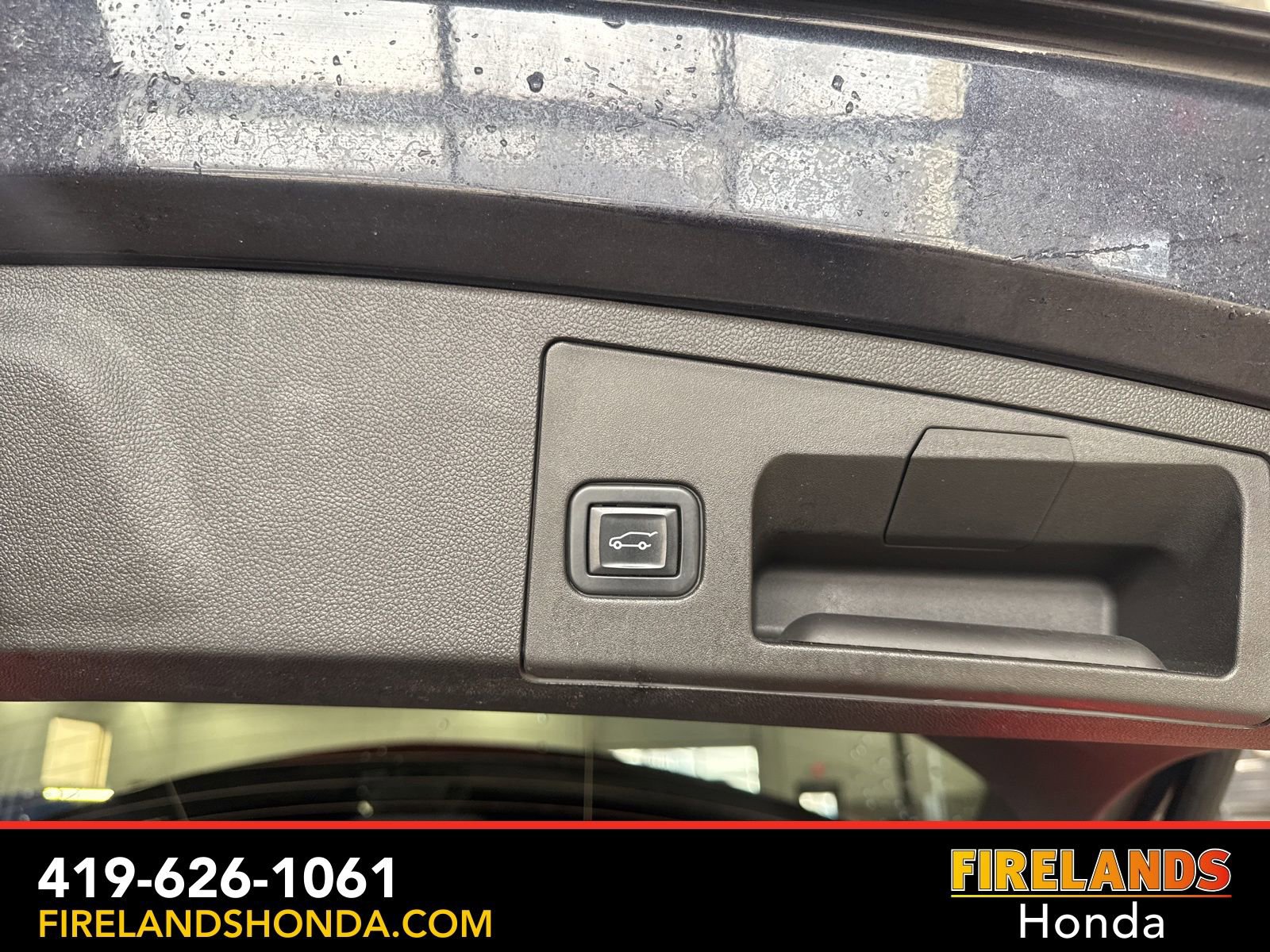 Used 2022 Cadillac XT4 Premium Luxury w/ Enhanced Visibility Package image 32