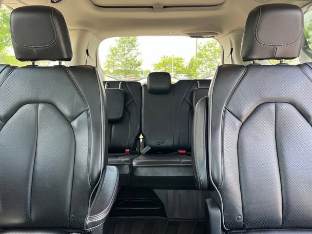 Used 2018 Chrysler Pacifica Limited FWD image 30