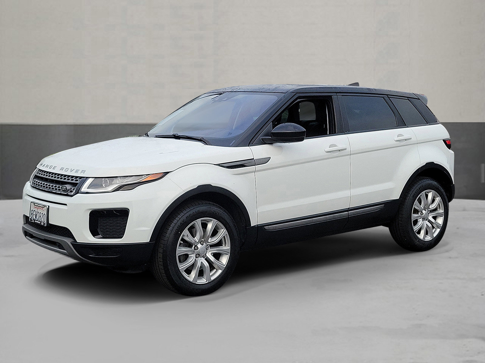 Used 2018 Land Rover Range Rover Evoque image 1