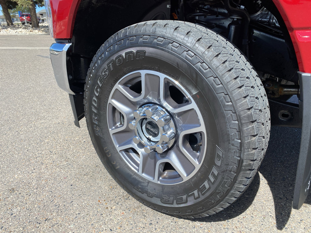 Used 2024 Ford F250 Lariat w/ FX4 Off-Road Package image 3