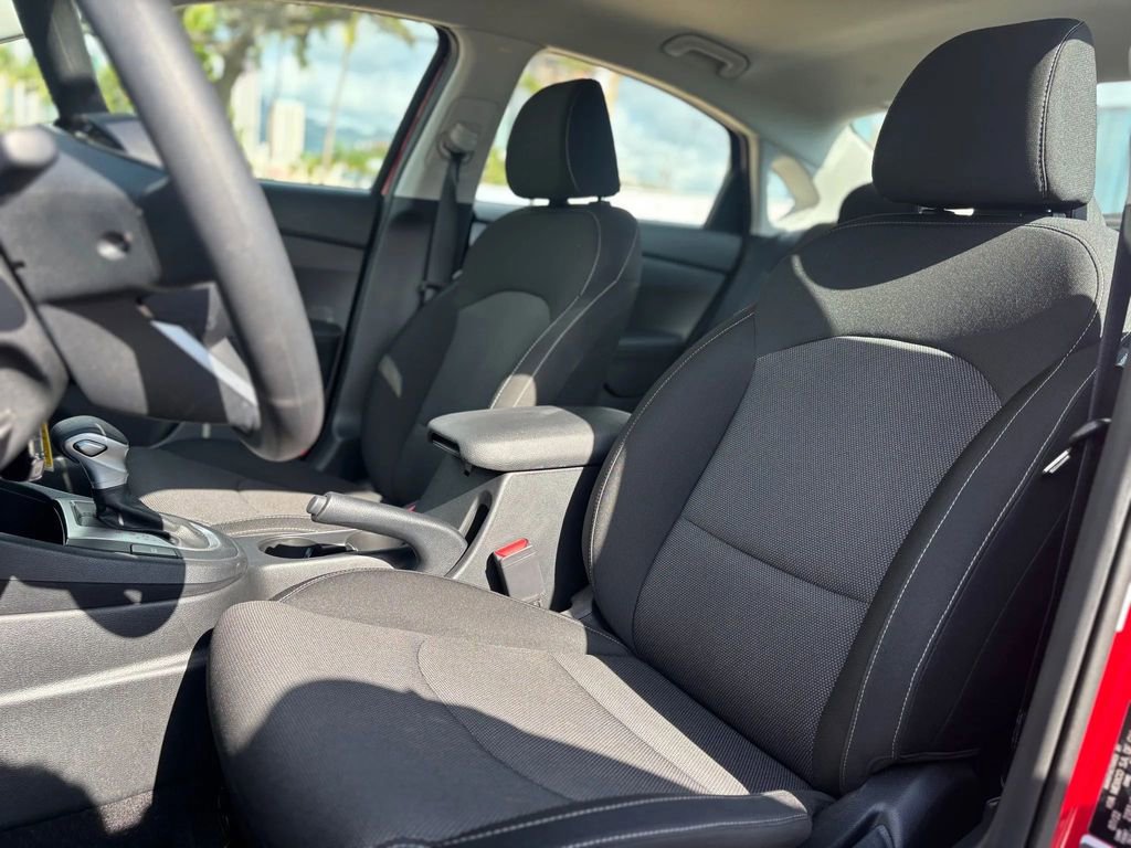 Used 2023 Kia Forte LXS image 8