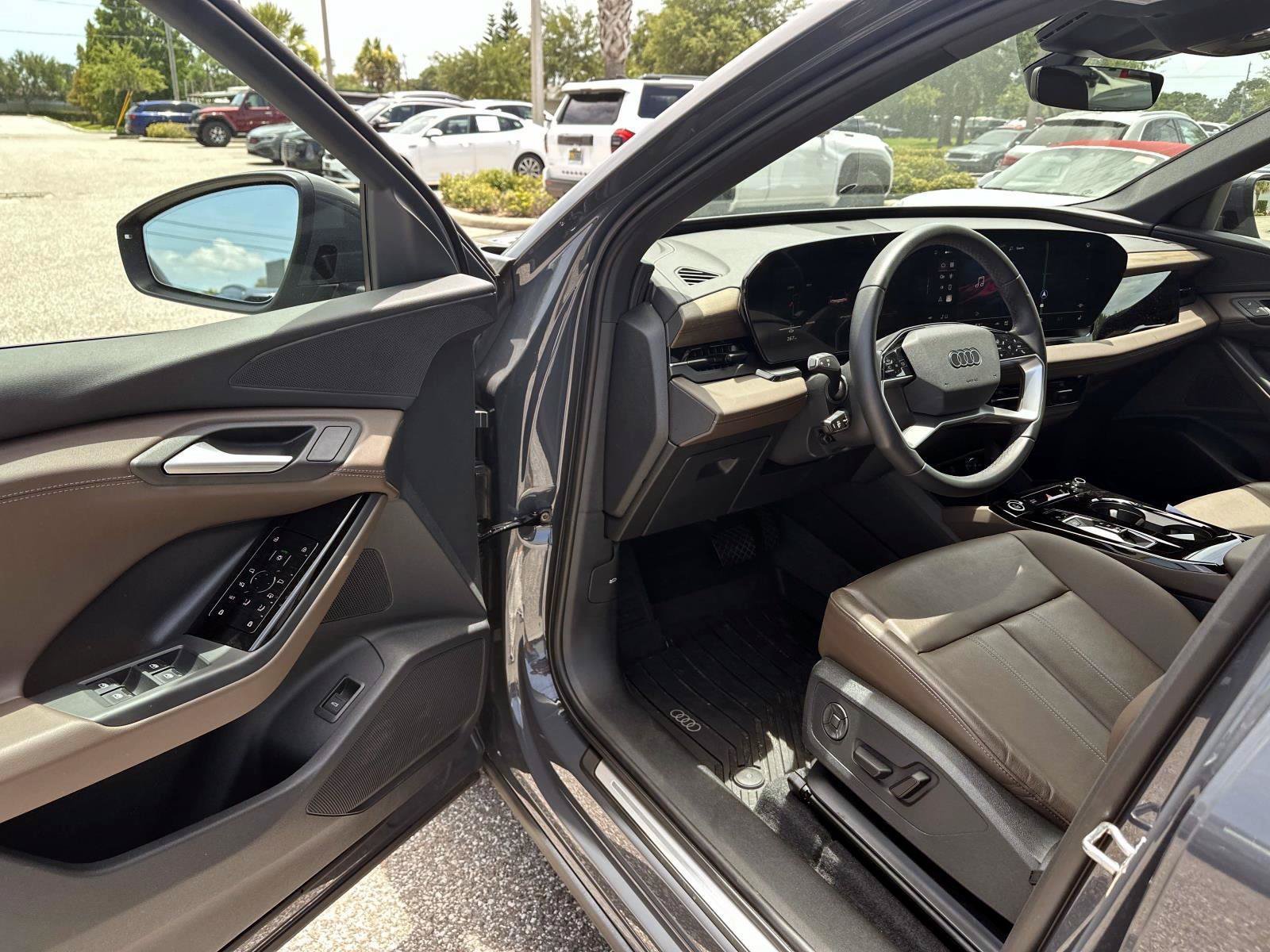 Certified 2025 Audi Q6 e-tron Prestige w/ 20" Wheel Package AWD/4WD image 38