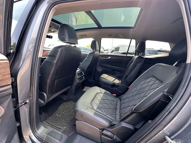 Used 2024 Volkswagen Atlas SEL Premium R-Line image 17