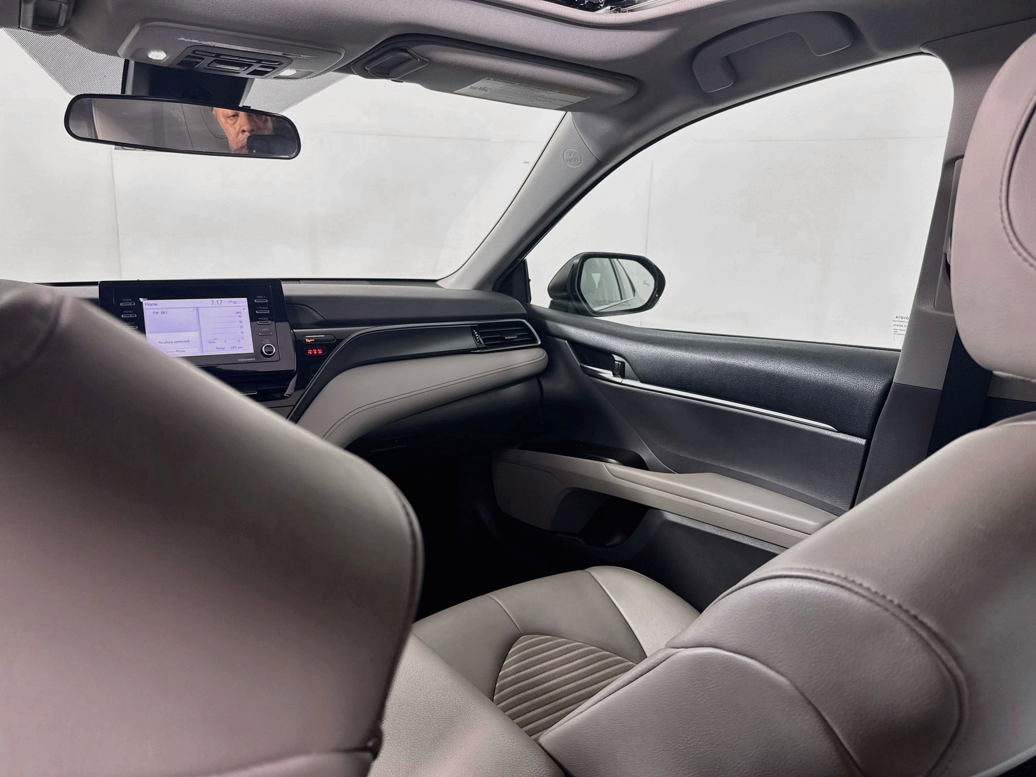 Used 2021 Toyota Camry SE FWD image 22