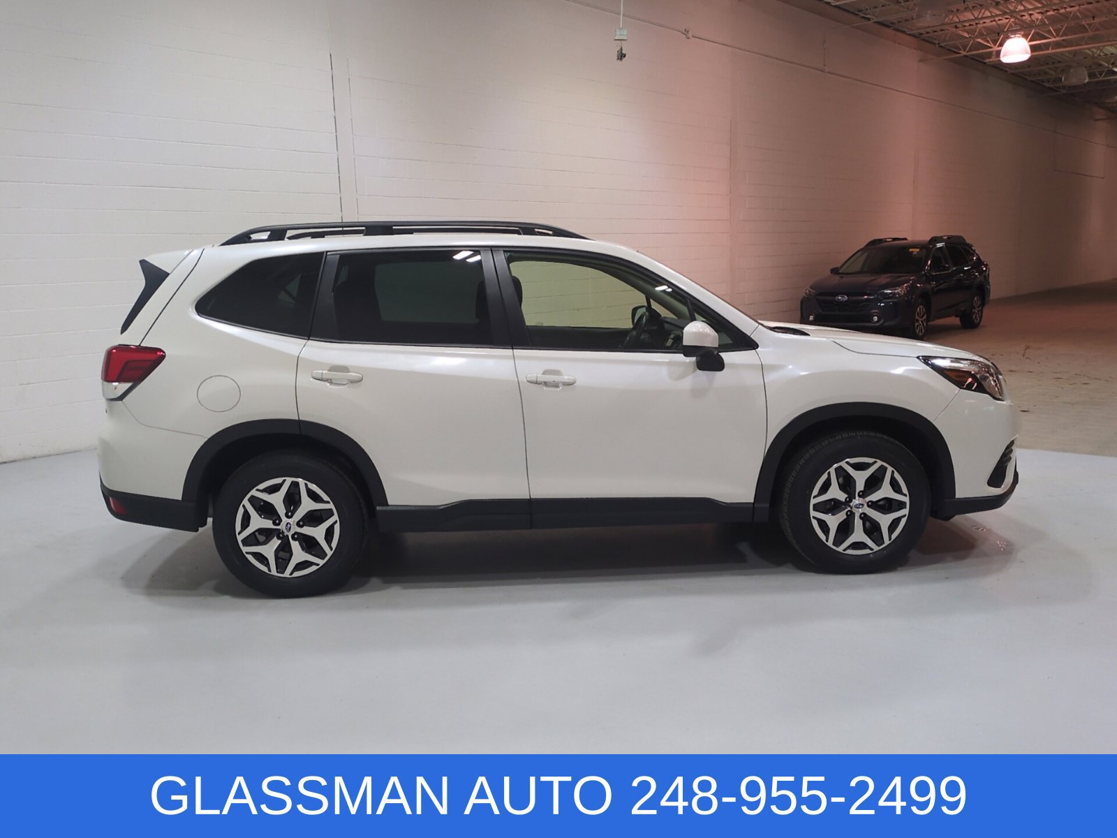 Certified 2023 Subaru Forester Premium AWD/4WD image 2