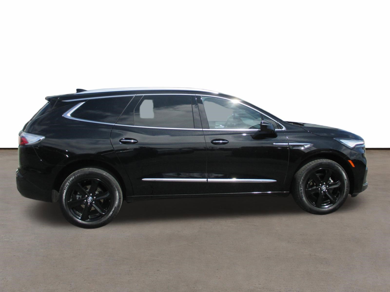 Used 2024 Buick Enclave Essence w/ Sport Touring Edition FWD image 2