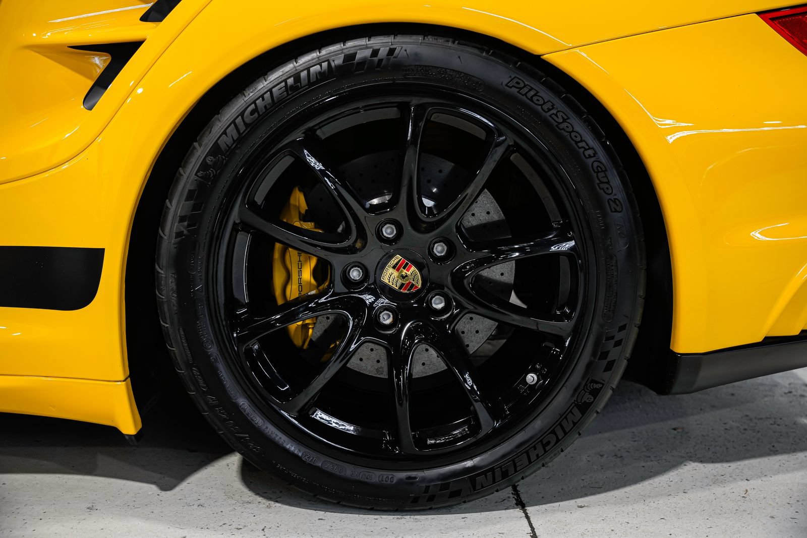 Used 2008 Porsche 911 GT2 RWD image 41