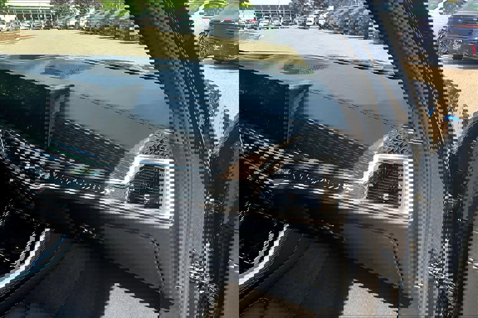 Used 2024 BMW X5 xDrive50e image 18