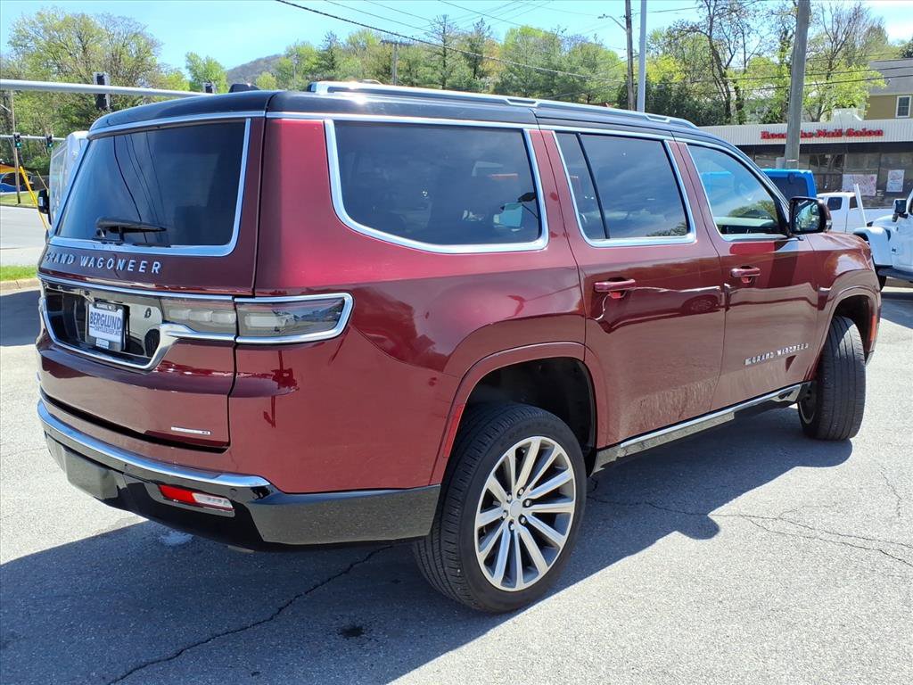Used 2022 Jeep Grand Wagoneer Series II w/ Convenience Group III AWD/4WD image 4