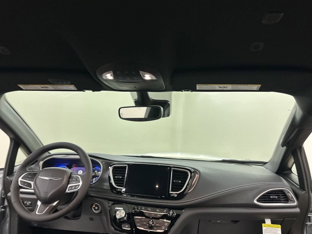 New 2026 Chrysler Pacifica Select image 21