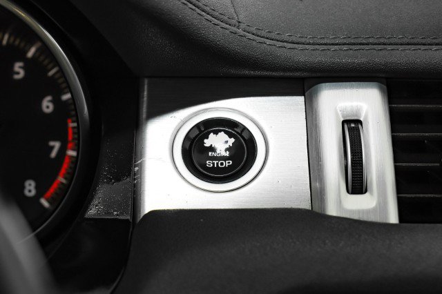 Used 2017 Land Rover Range Rover Evoque SE Premium image 18