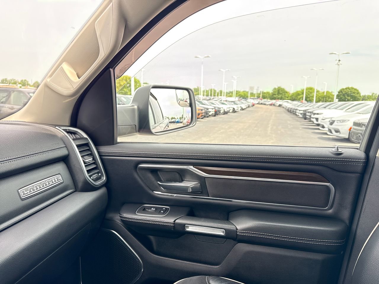 Used 2022 RAM 1500 Laramie AWD/4WD image 25