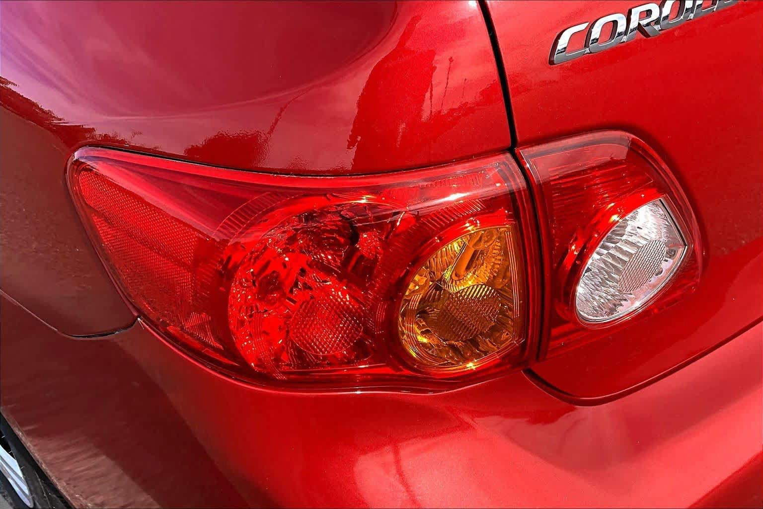 Used 2010 Toyota Corolla LE w/ All Weather Guard Pkg FWD image 28