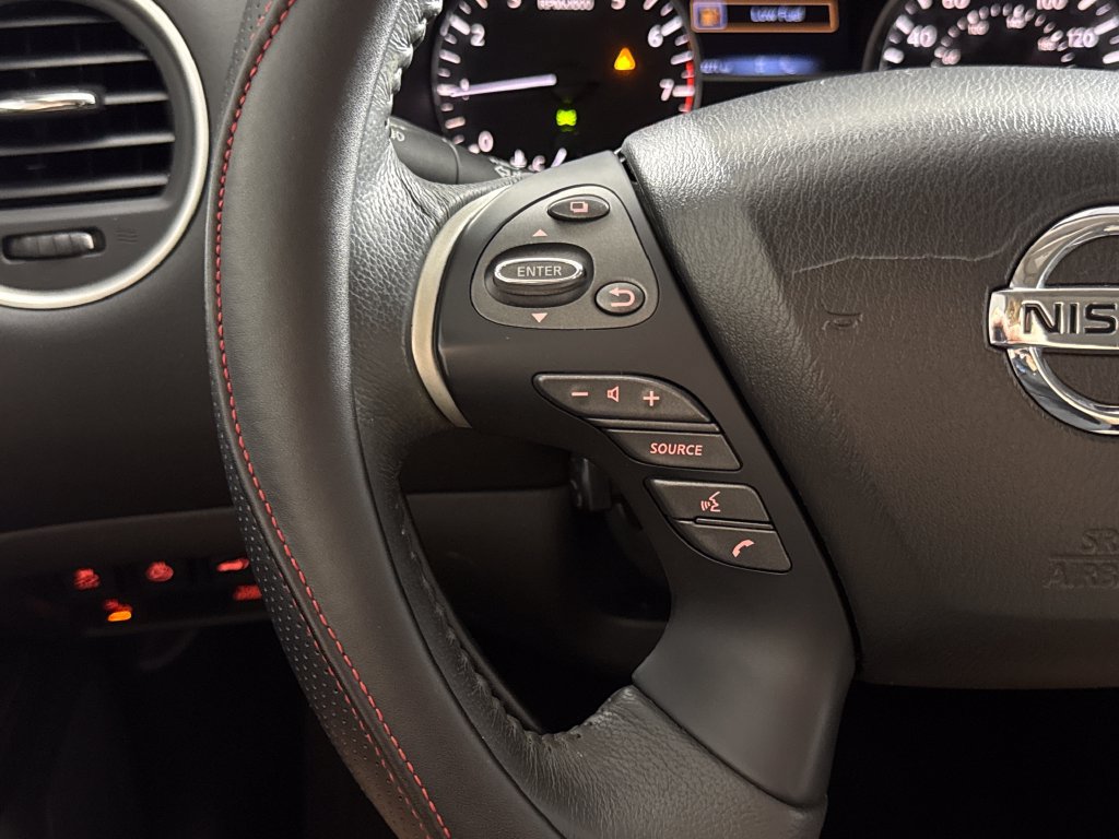 Used 2017 Nissan Pathfinder Platinum FWD image 16