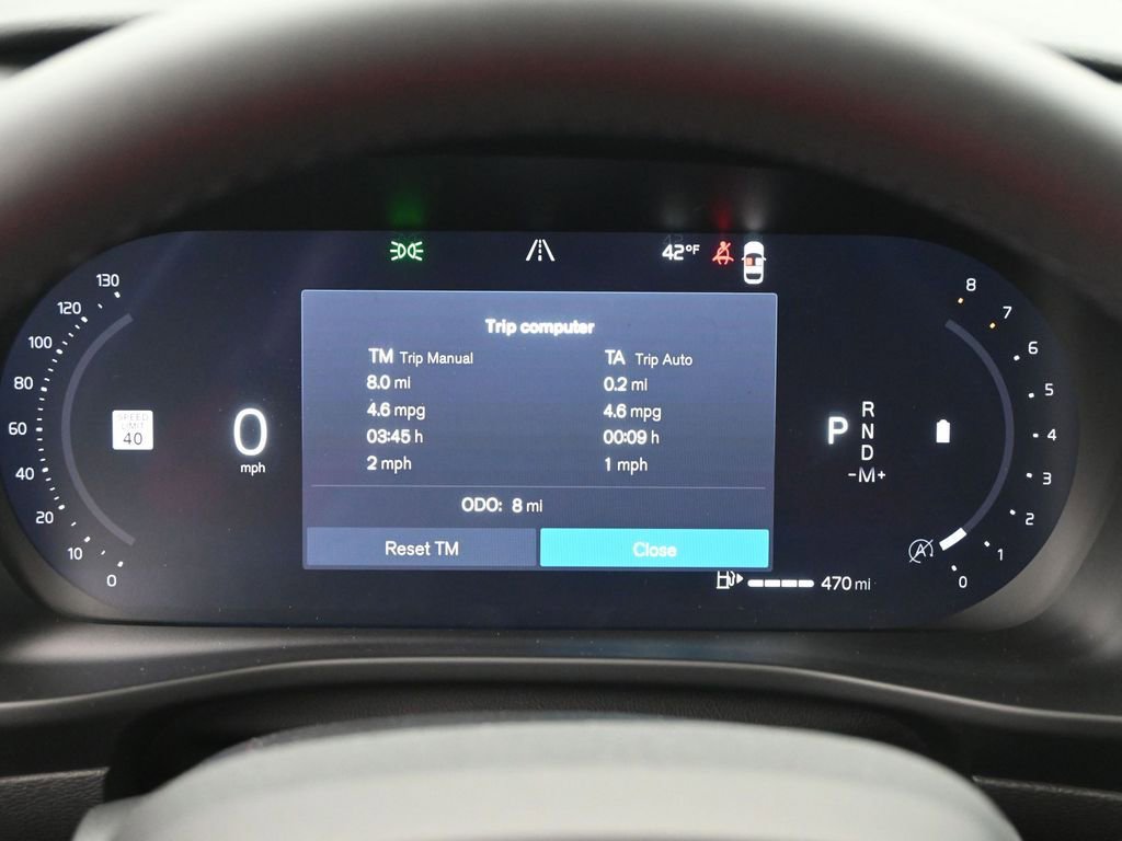 New 2026 Volvo XC40 B5 Ultra w/ Protection Package Premier image 9