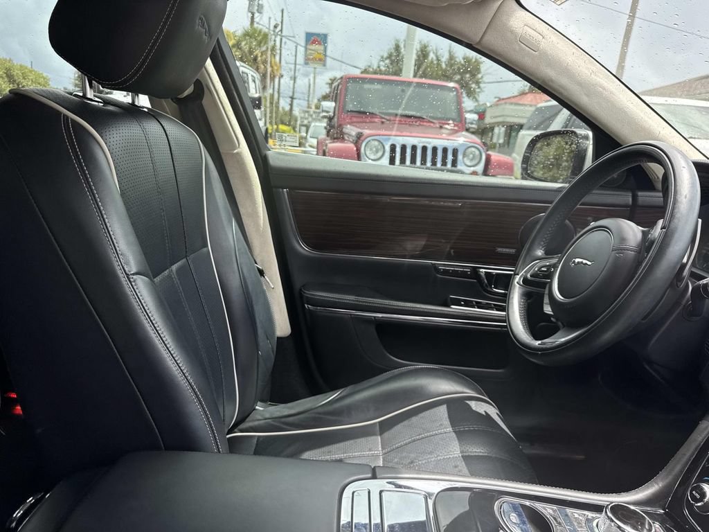 Used 2015 Jaguar XJ L Portfolio RWD image 11
