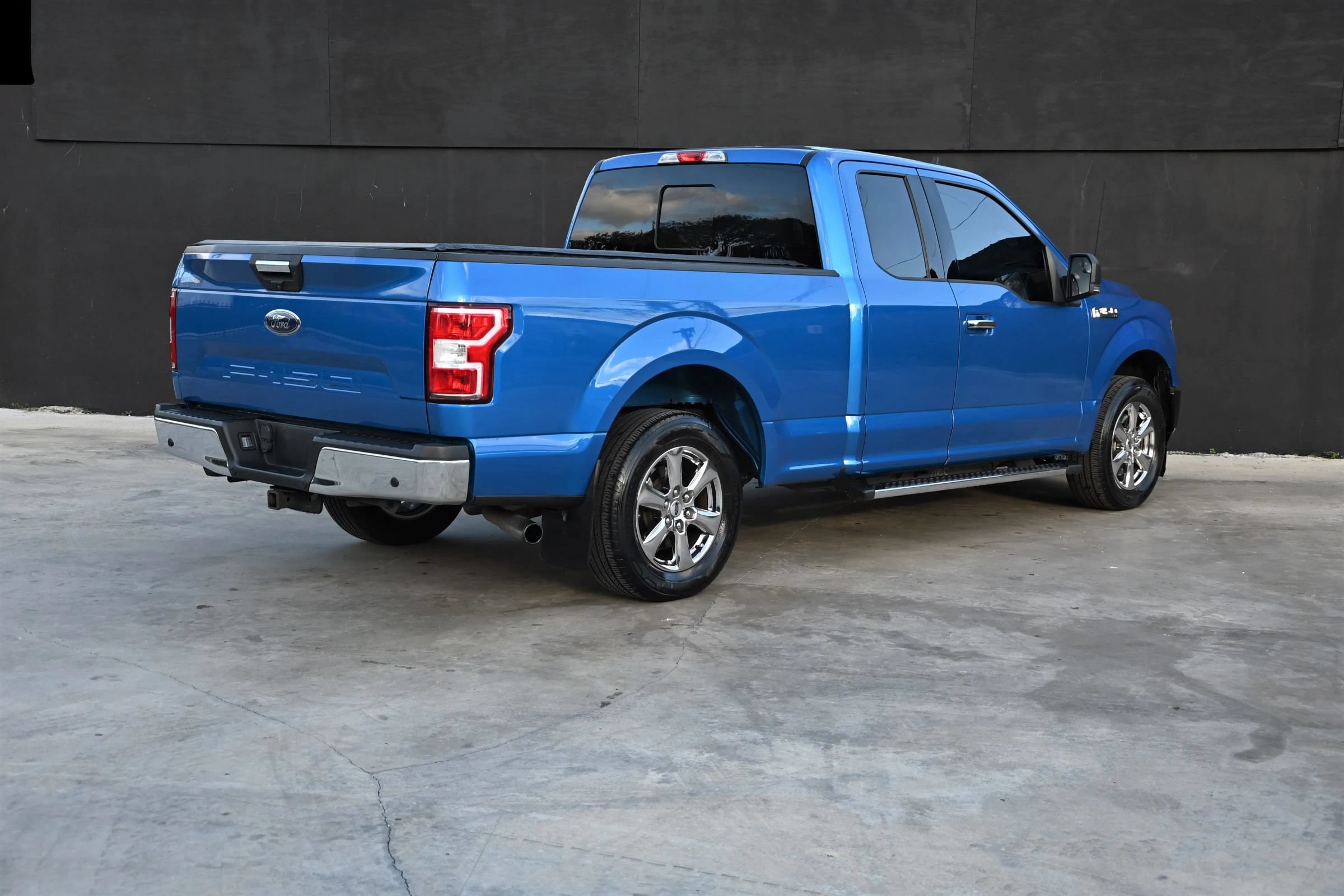 Used 2019 Ford F150 XLT w/ Equipment Group 302A Luxury RWD image 5