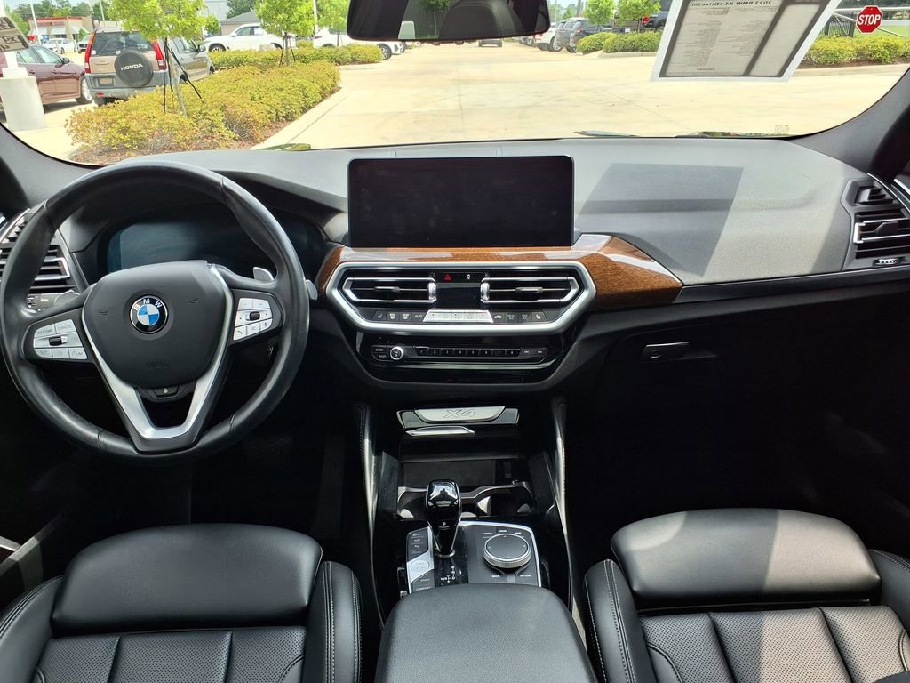 Used 2023 BMW X4 xDrive30i w/ Parking Assistance Package AWD/4WD image 18