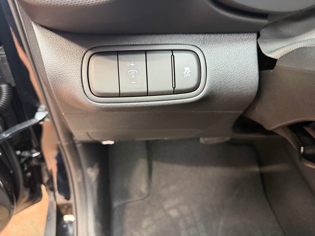 New 2026 Hyundai Venue SEL FWD image 23