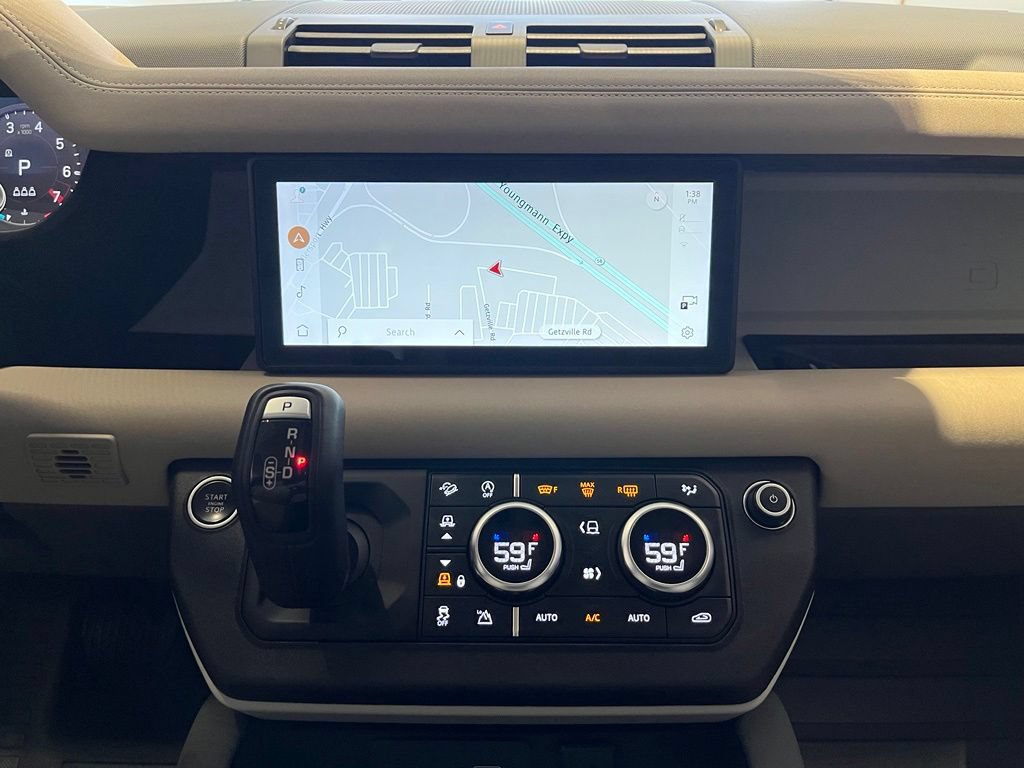 Certified 2020 Land Rover Defender 110 S AWD/4WD image 33