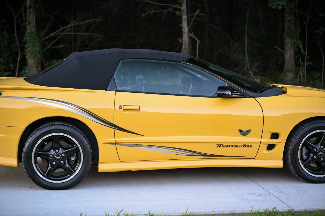 Used 2002 Pontiac Firebird Trans Am RWD image 11