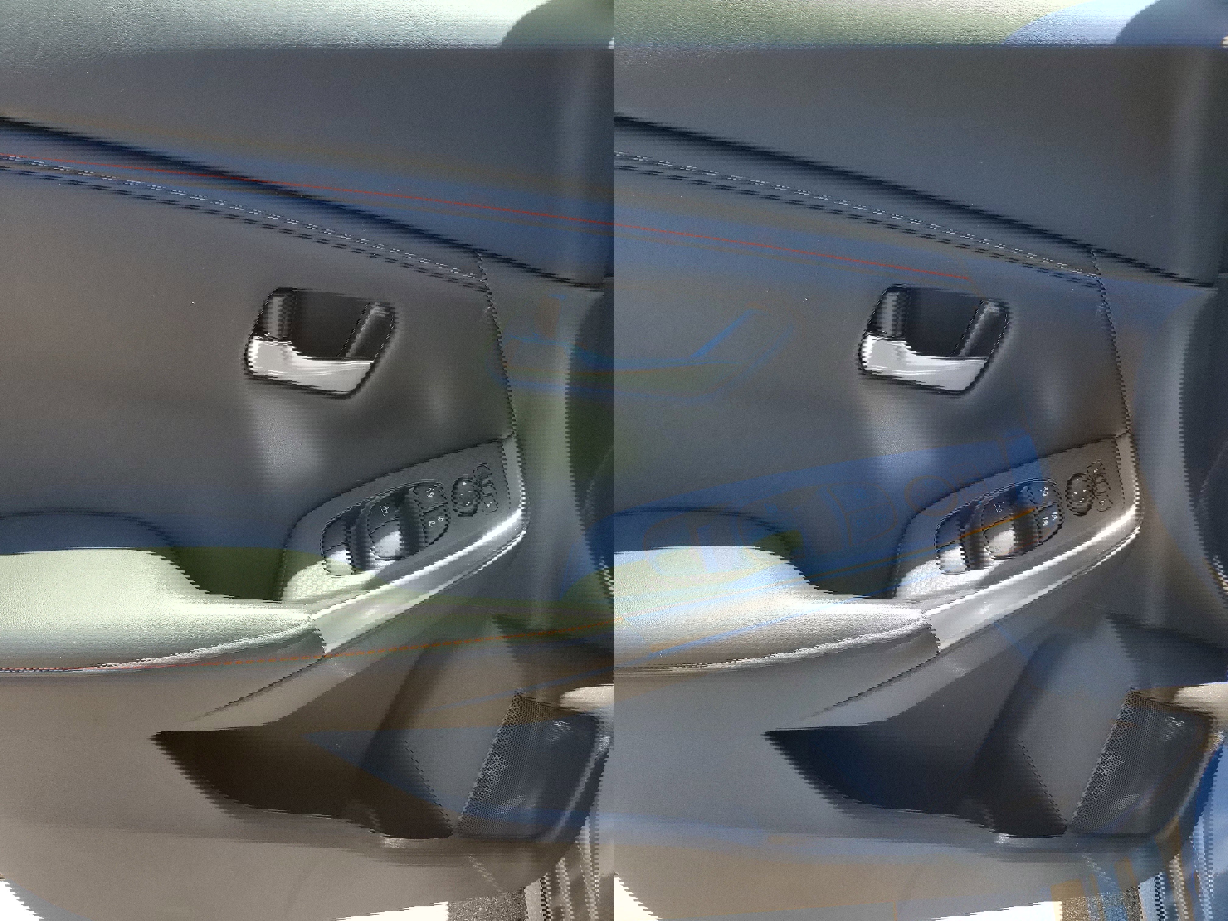 New 2025 Nissan Sentra SR w/ Midnight Edition image 12