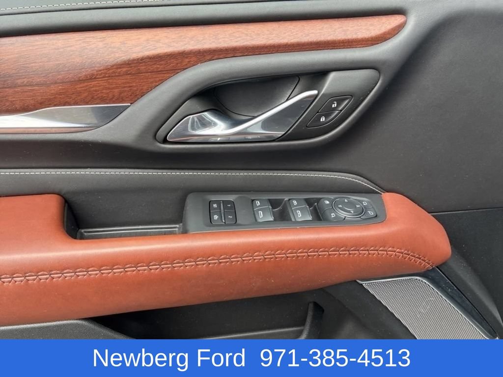 Used 2024 GMC Yukon XL Denali Ultimate AWD/4WD image 13